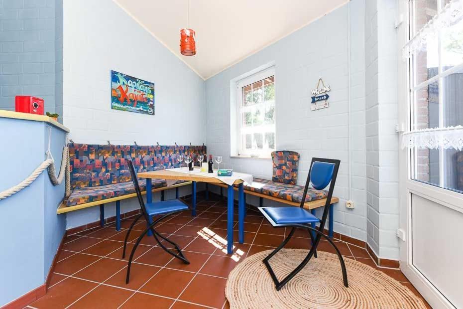 Ferienwohnungen Kapitäns Kajüte Bensersiel Exterior foto